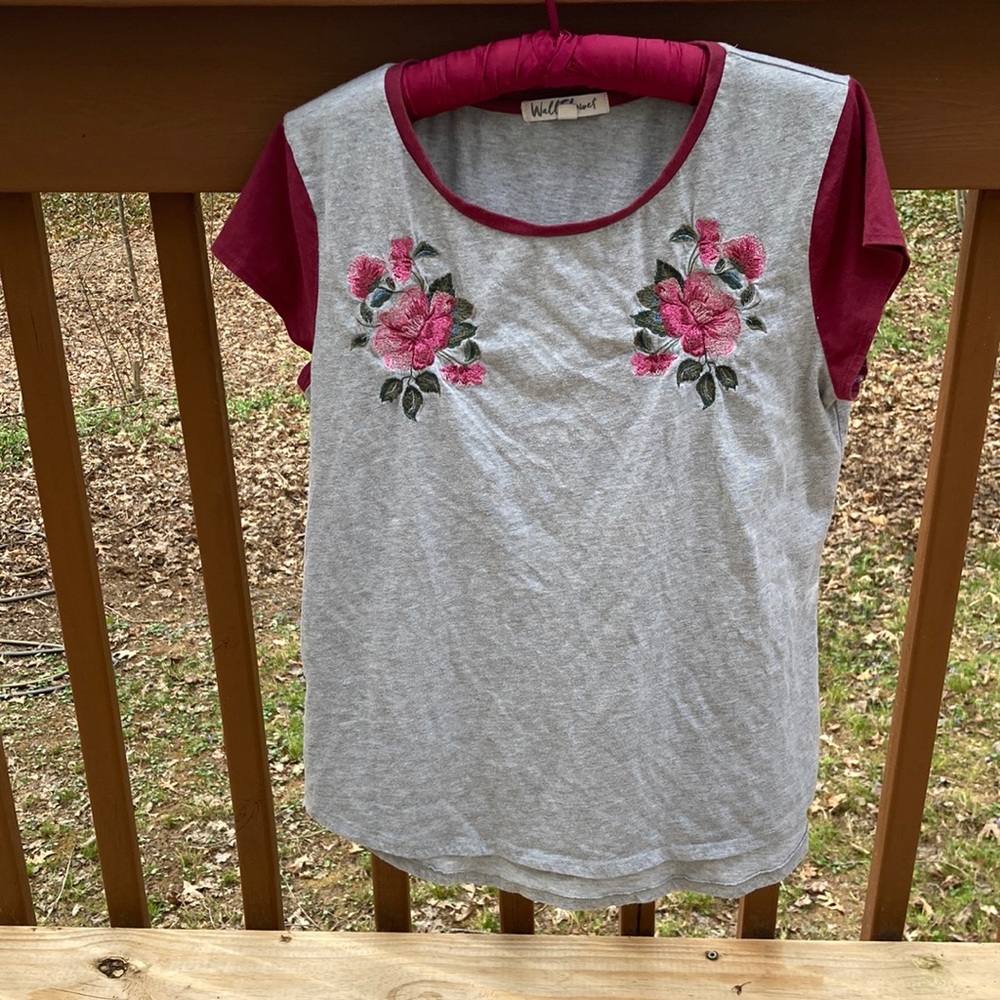 Wall Flower grey floral T-shirt